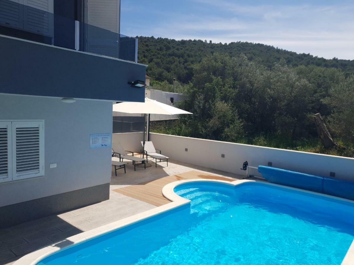 Villa Freya - Vacation House Slatine Eksteriør billede